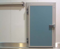 Temperature Controlled Hinged Door