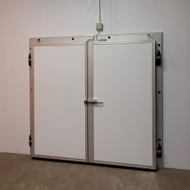 Temperature Controlled Double Hinged Door