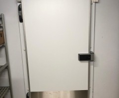 Temp. Controlled Single Hinged Semi-Rebated Door